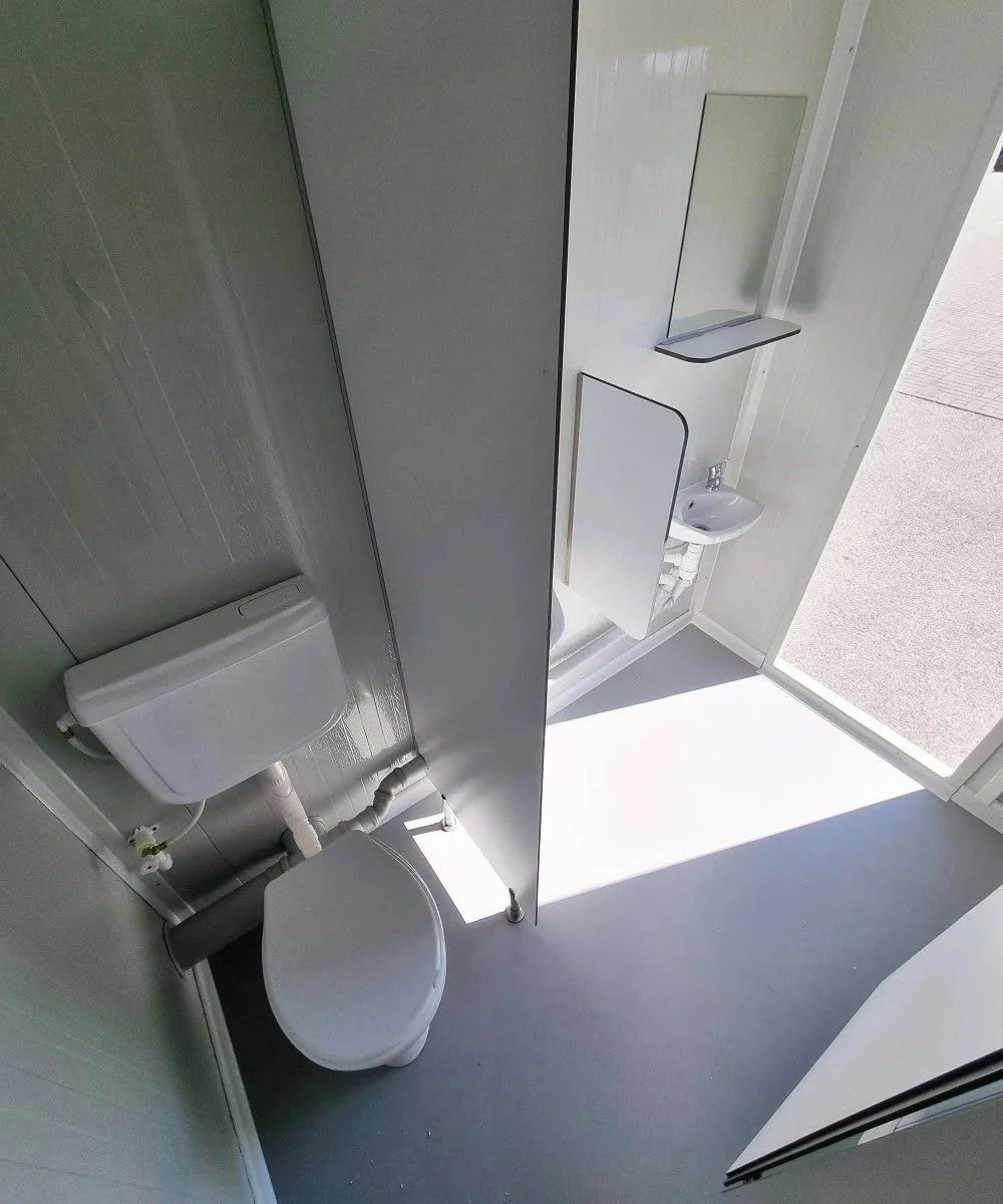 3 m PREMIUM Toilettencontainer – Doppelkabine für Damen und Herren